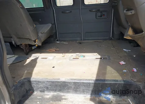 2005 Chevrolet Express from USA, damaged, VIN 1GAHG35U051181753